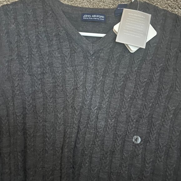 JOHN ASHFORD GRAY SWEATER WOOL VEST‎ SIZE LARGE NWT - Picture 4 of 4